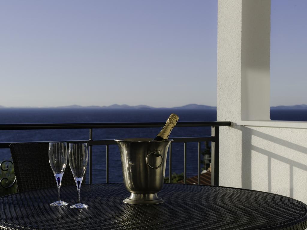 Lovely Apartment With Beautiful Pool Primošten Exterior foto