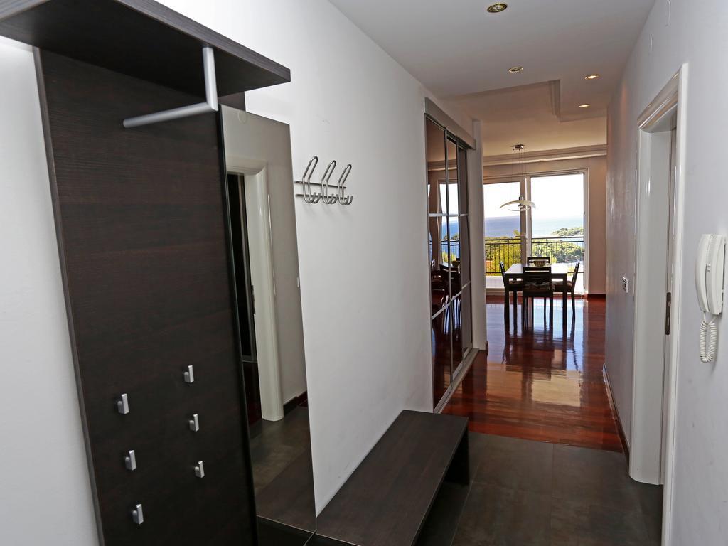 Lovely Apartment With Beautiful Pool Primošten Exterior foto